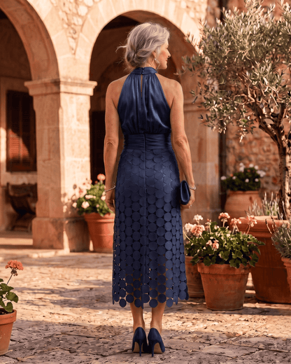 Renata | Robe à col halter en dentelle ajourée