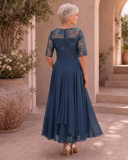 Carmen | Robe élégante en dentelle