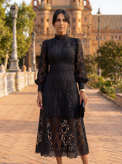 Carmona | Robe en dentelle de printemps