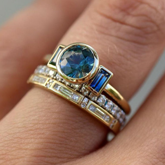 Ensemble de bagues vintage brillantes en bleu