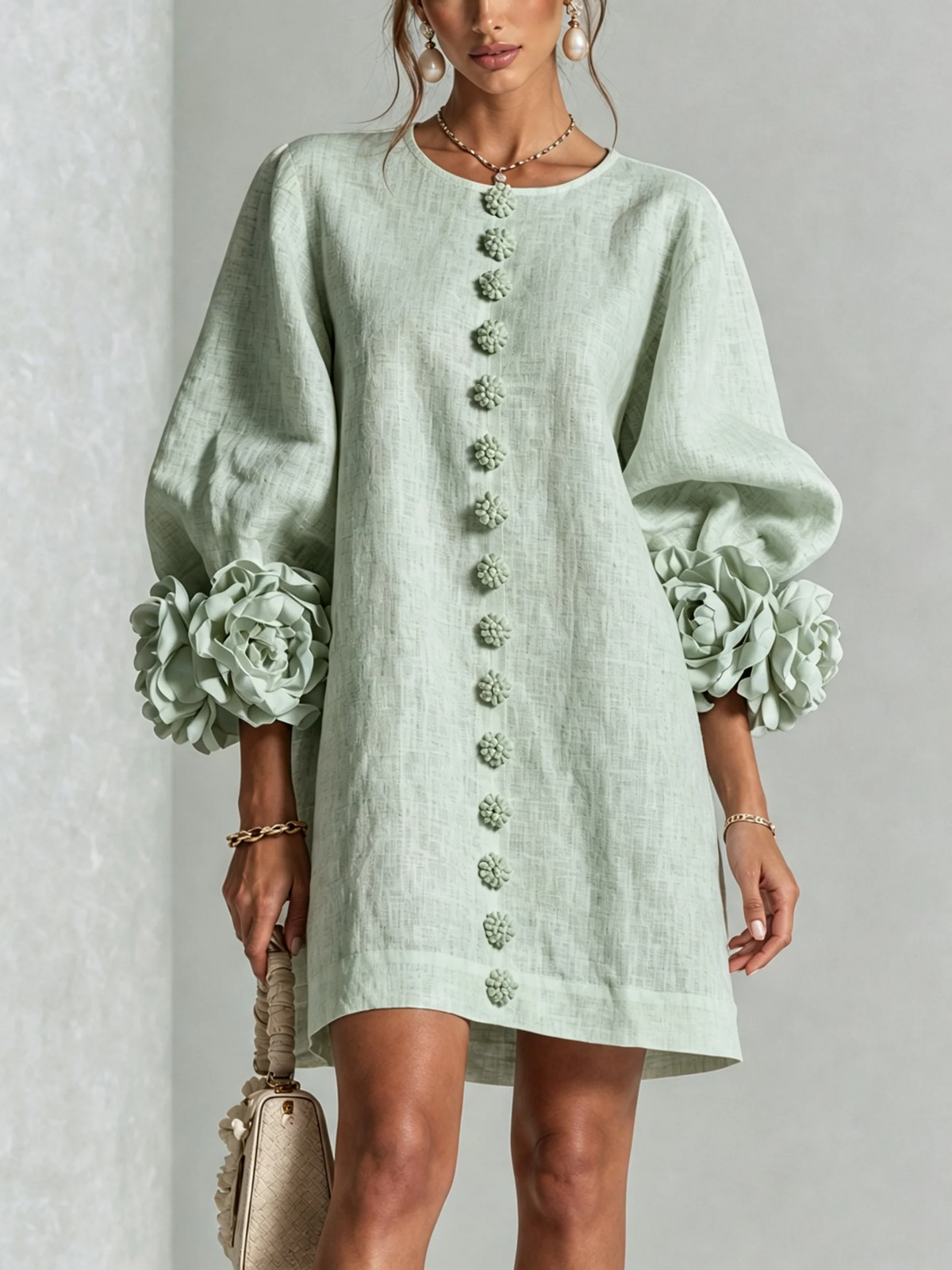 Delia | Mini-Robe en Mélange de Lin avec Poignets Roses, Vert Sauge