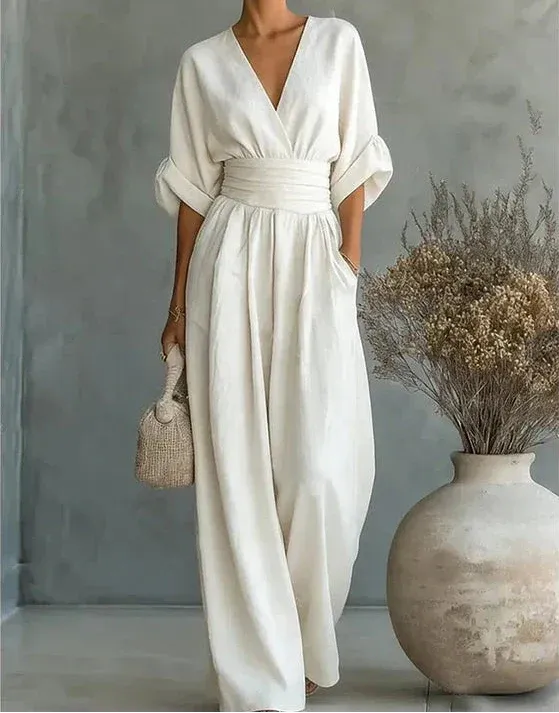 VALERIA | Mono Elegante y de Corte Fluido
