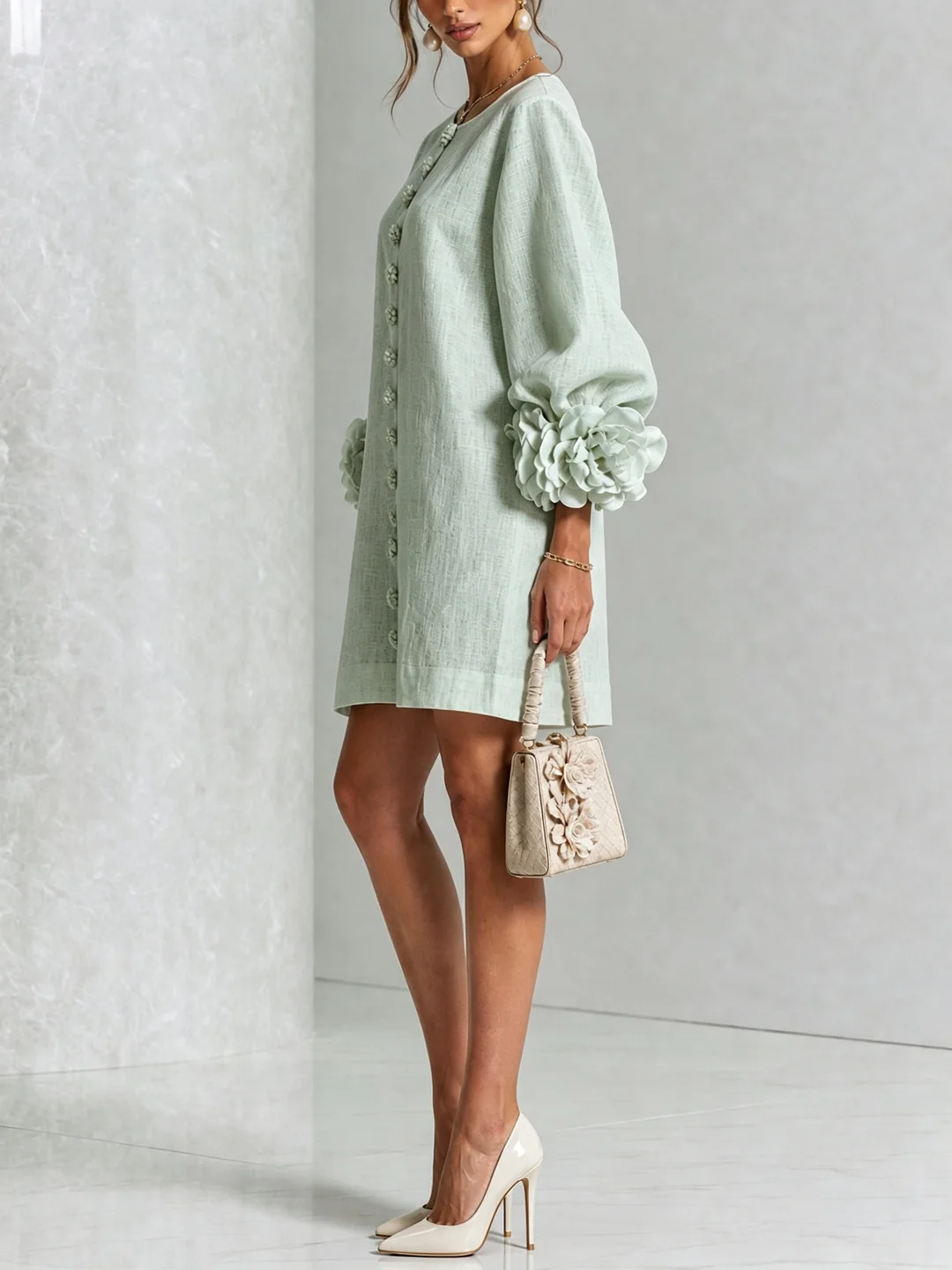 Delia | Mini-Robe en Mélange de Lin avec Poignets Roses, Vert Sauge