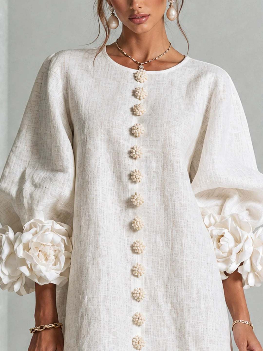 Chiara | Mini-Robe en Mélange de Lin avec Poignets Roses, Blanc