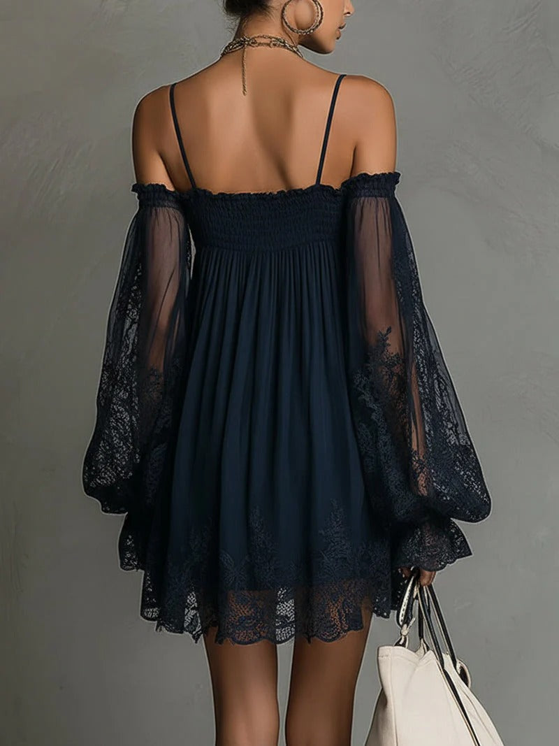 SOFIA | Vestido Mini De Gasa Azul Marino Con Escote Que Deja Los Hombros Al Descubierto, Ribete De Encaje Y Mangas Transparentes
