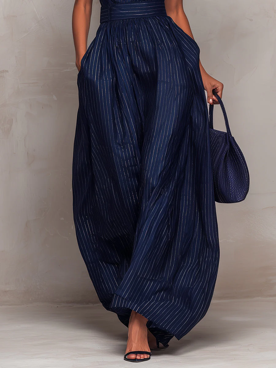 VALENTINA | Mono Azul Oscuro a Rayas con Cuello en V y Pantalones de Pierna Ancha
