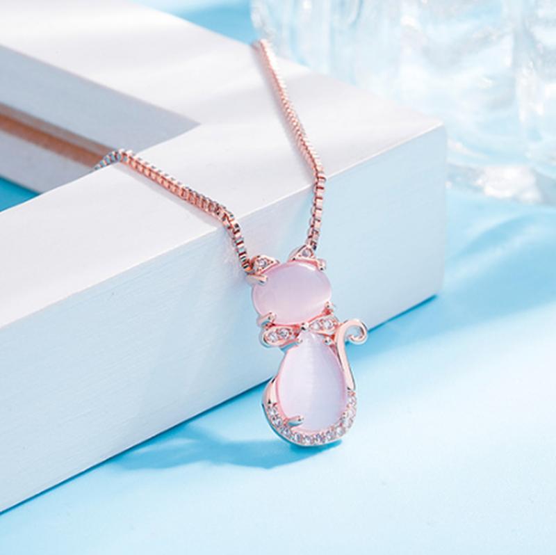 Collier en pierres roses ombragées avec zirconia